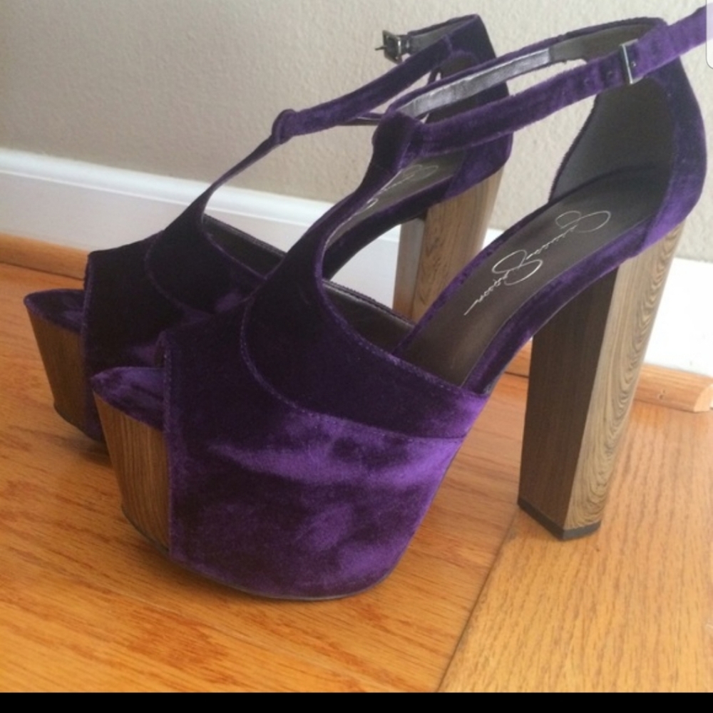 LOOKING FOR 7.5 - Picture 2 of 2